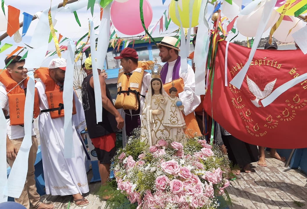 Festa das Canoas completa 113 anos em Marataízes