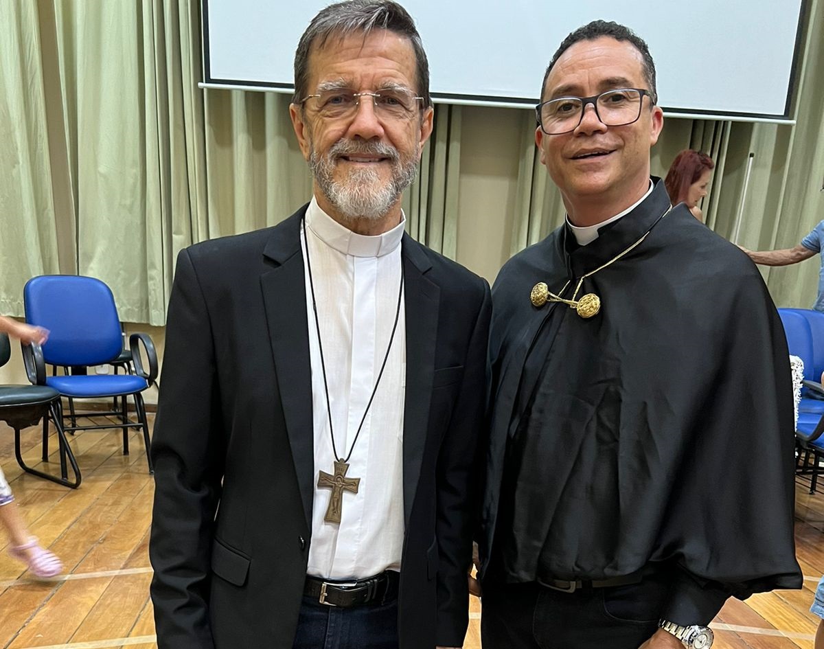 Padre José Carlos Ferreira toma posse na Academia Cachoeirense de Letras