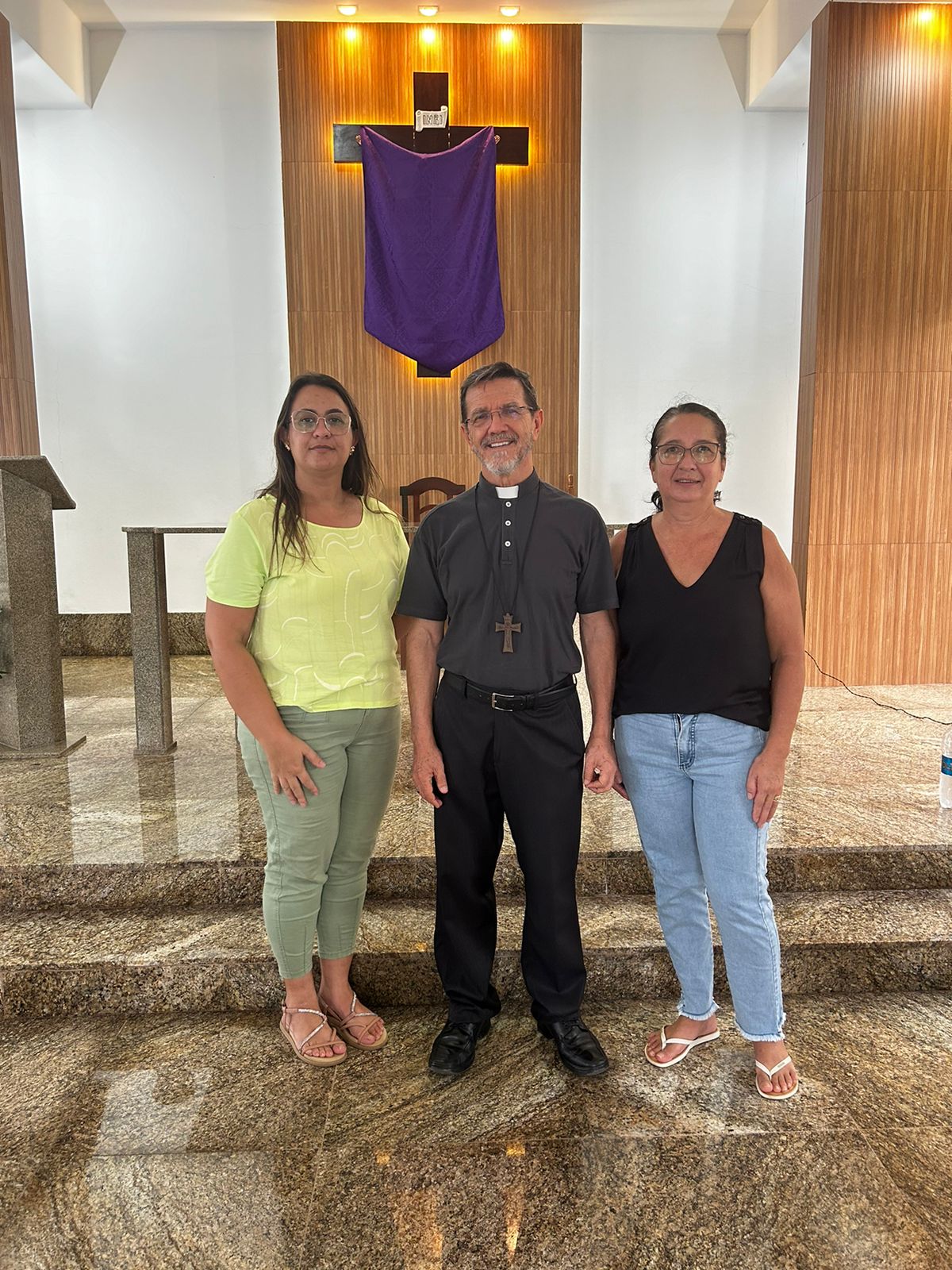 Em solidariedade, bispo de Cachoeiro visita às vítimas das enchentes em Pacotuba 