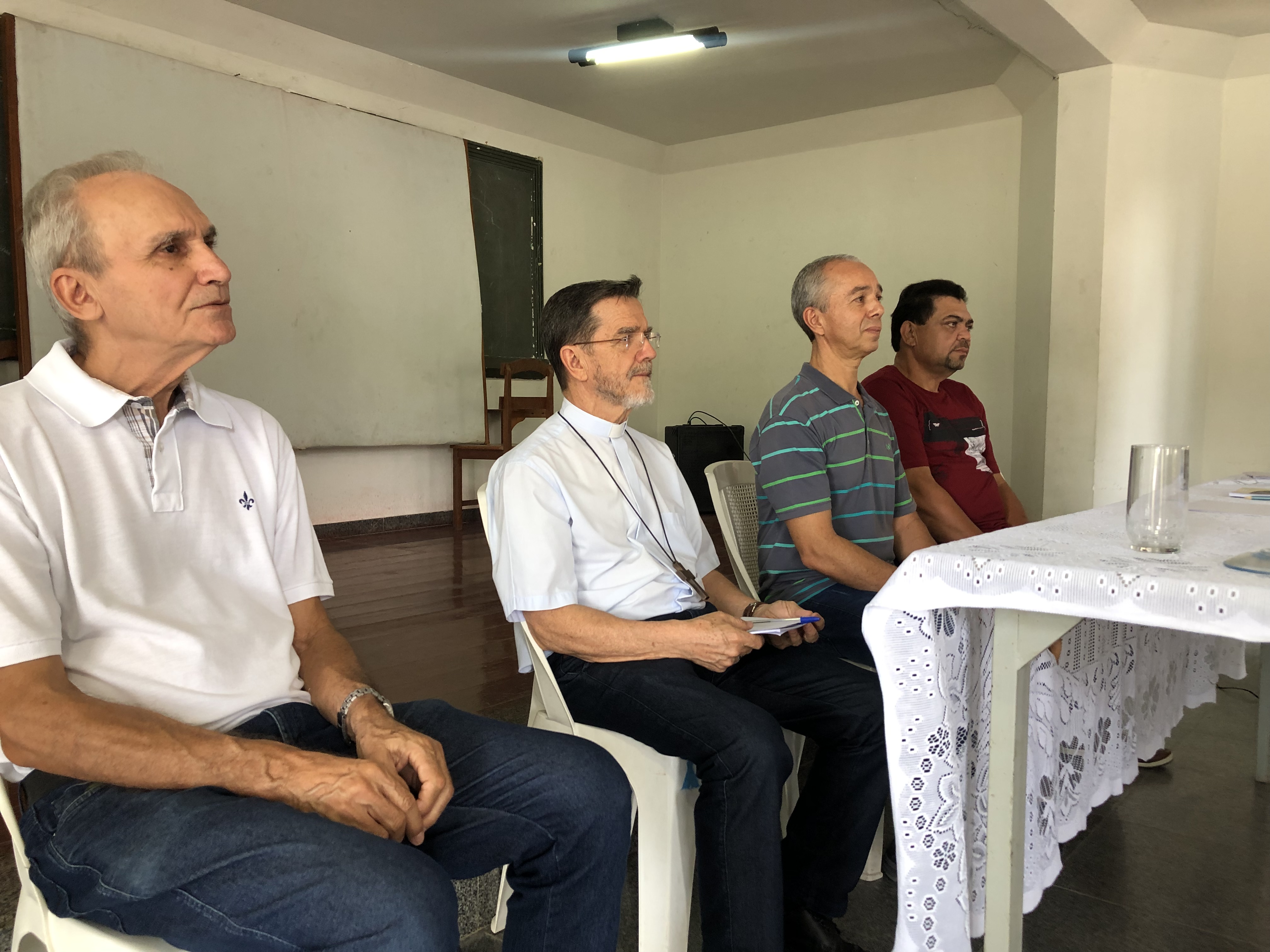 Encontro com empresários marca inicio da Visita Pastoral ao distrito de Itaoca Pedra 