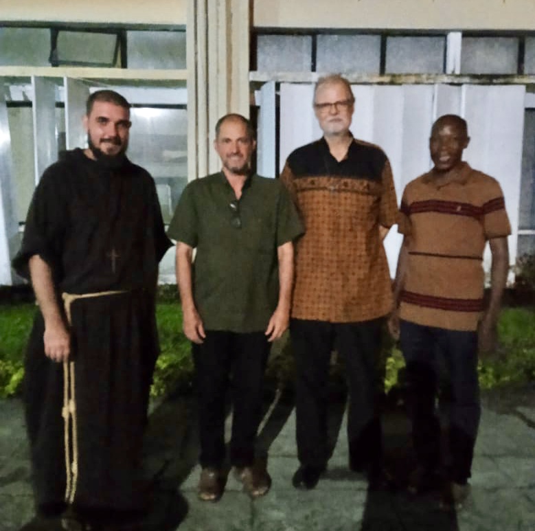 Padre Antônio da Luz é acolhido na missão em Beira, África