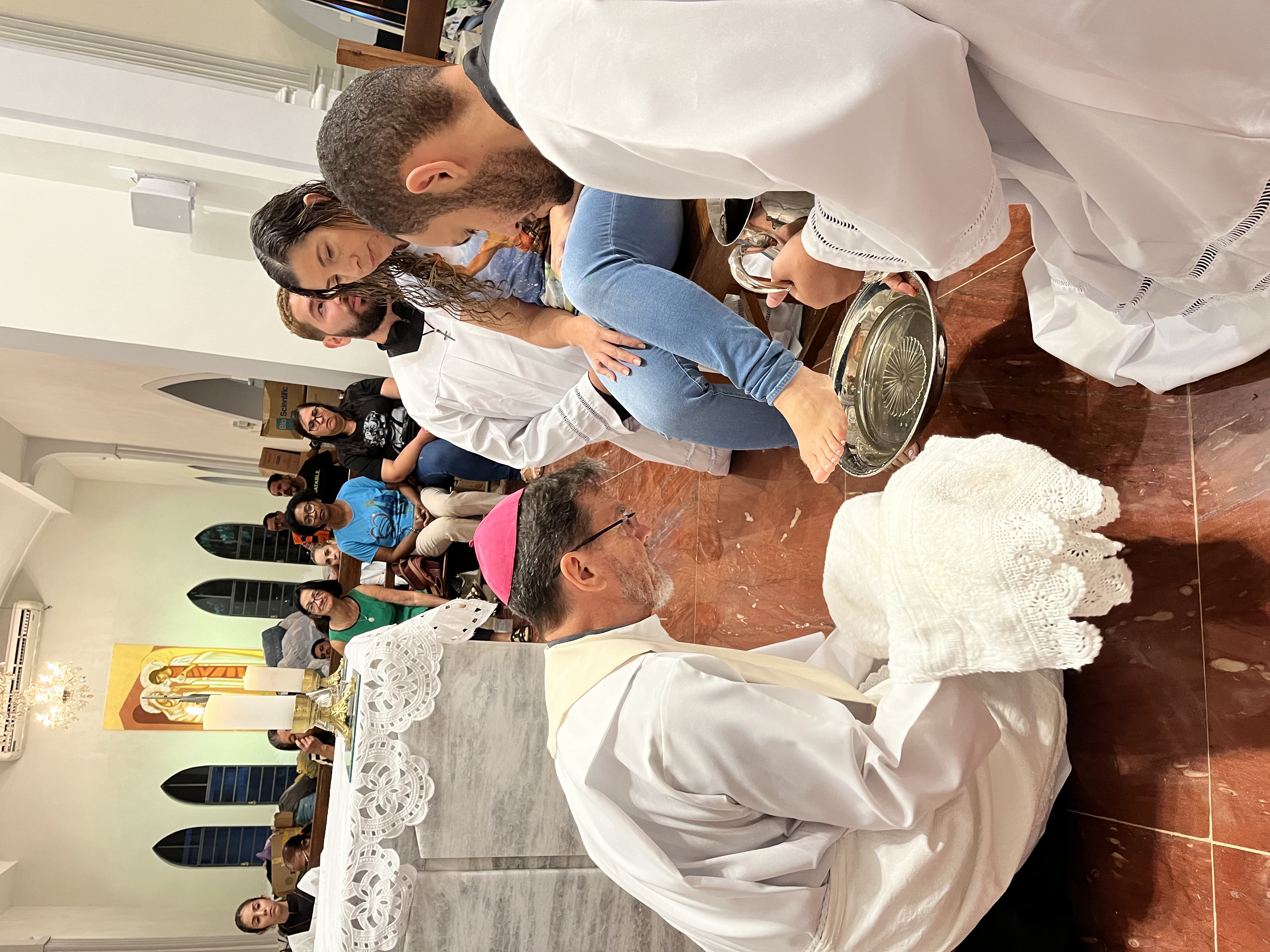 Bispo de Cachoeiro preside Missa da Ceia do Senhor com rito de lava-pés em Mimoso do Sul