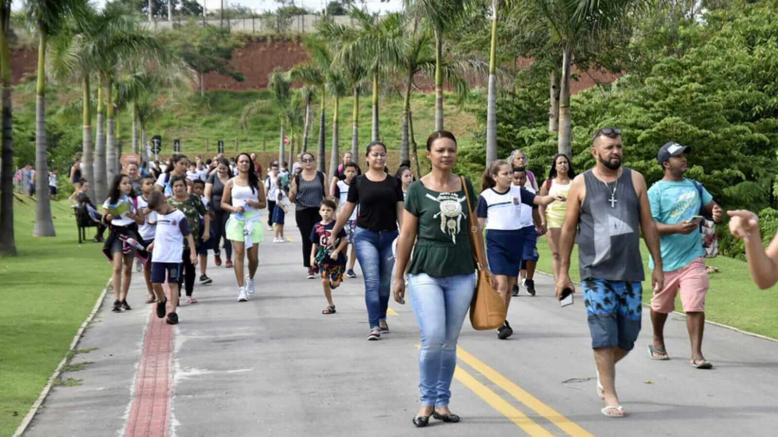 Paróquia N. S da Penha promove Caminhada das Famílias e das Águas no interior de Cachoeiro 