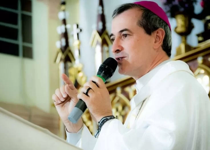 Bispo natural de Alegre toma posse como bispo diocesano de Livramento, na Bahia